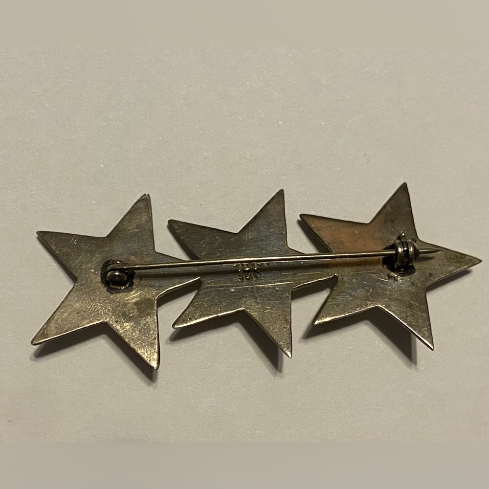 Vintage STARS Exclusively Lord & Taylor Sterling Silver Brooch #9551 - Picture 2 of 5